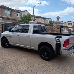 2015 Dodge Ram 5.7 Hemi 4x4 Longhorn Edition
