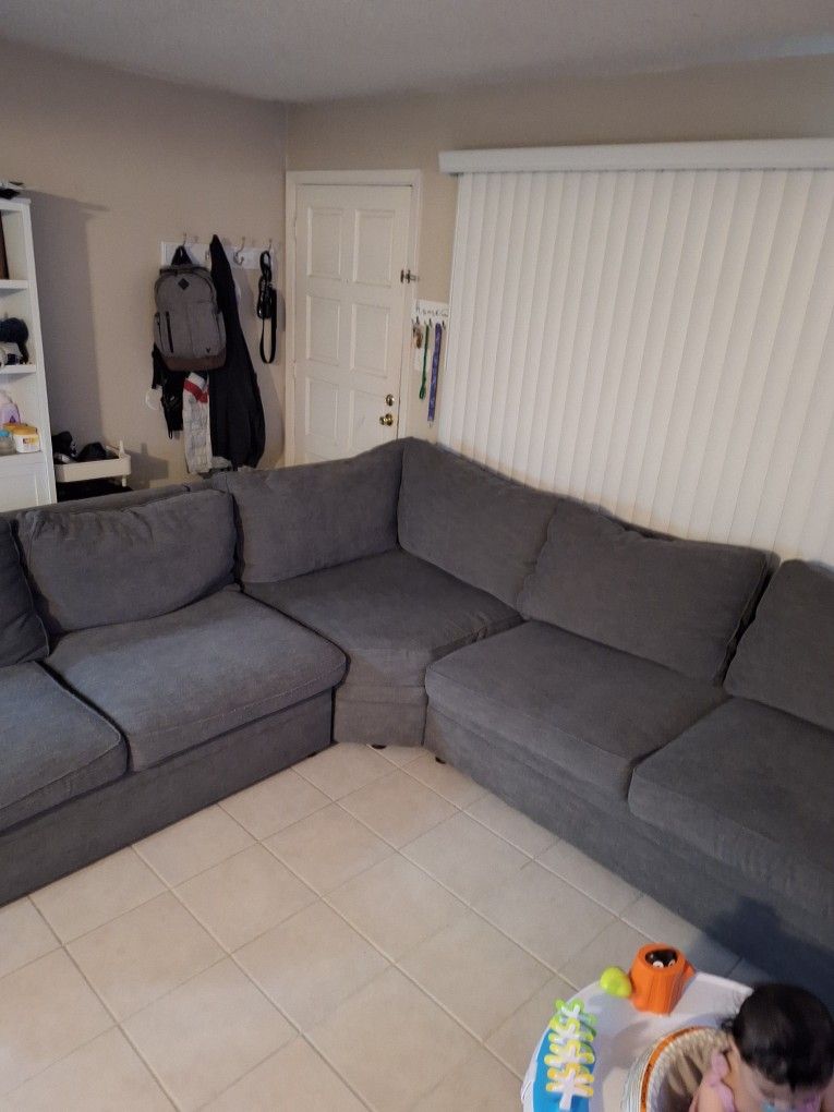 Sectional (PENDING)