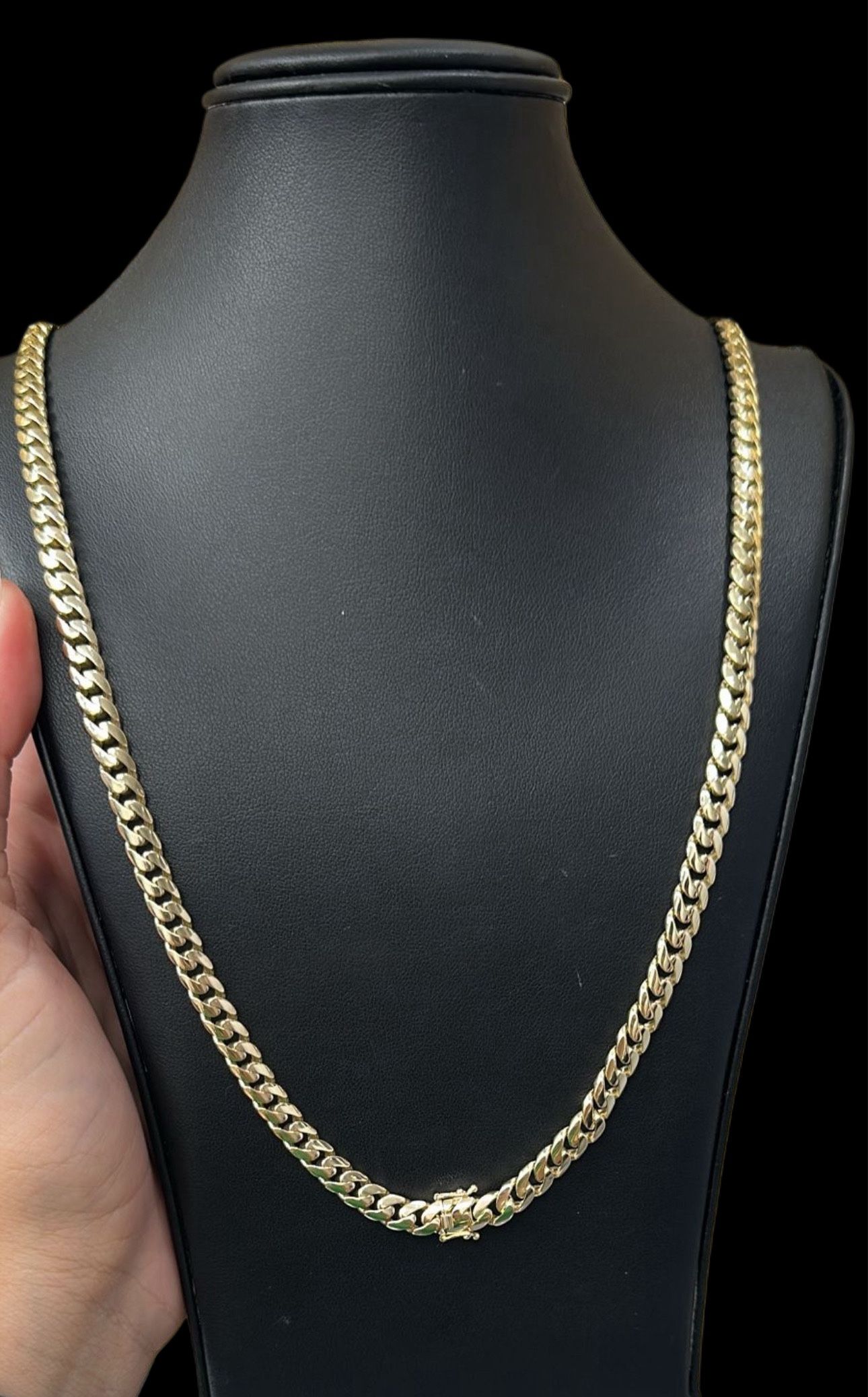 10KT Italian Gold Cuban Chain 24” – 6mm – 26.4g – Solid Look
