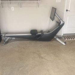 Hydrow - Smart Rowing Machine