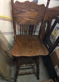 Antique Amish bar stool type chair very old sells for over $200.00 only want $45.00