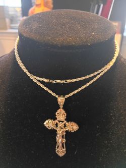 925 Italy cured silver rope chain 24 in Long with a pure silver cross$240 cash local pickup only in San Antonio Texas