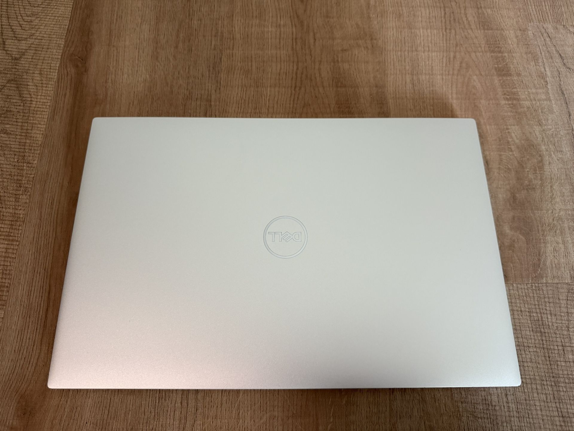 Dell XPS 17 9720 – i9-12900HK / 32GB DDR5 / 1TB NVMe / RTX 3060 / 4K Touch