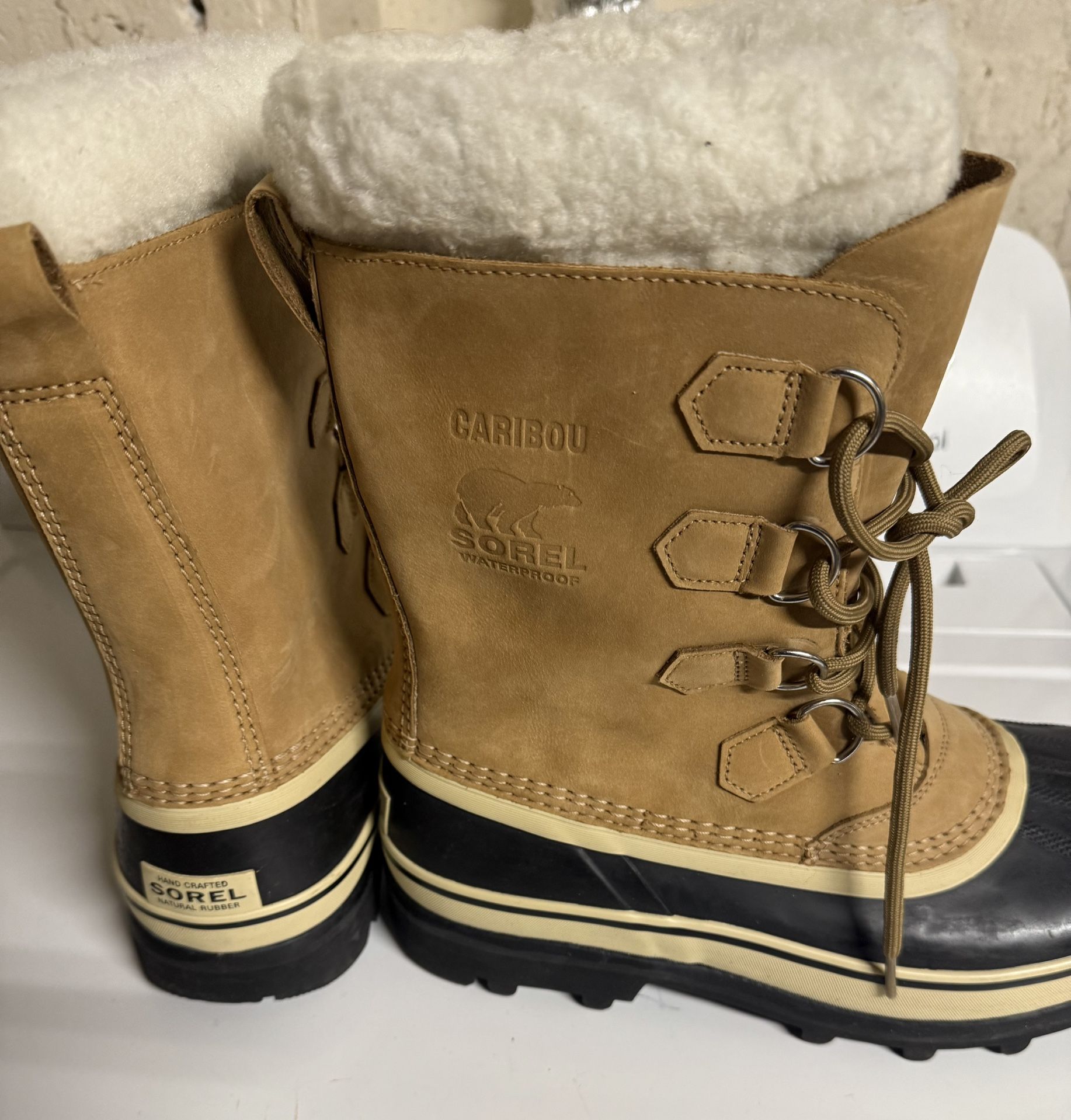SOREL CARIBOU BOOTS NEW Size 11