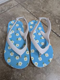 Toddler Sandals - Size: 9
