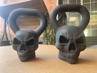 Skull kettlebells 25 lbs 35 lbs $150 for both firm     Rep Titan rogue fit fitness gym rack barbell dumbbell Plyo box rope