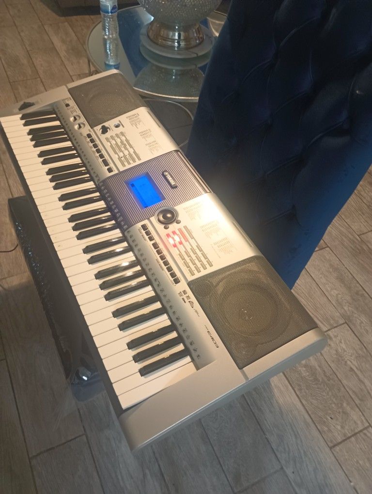 Yamaha Keyboard 