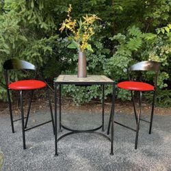 Beautiful Vintage Patio Set