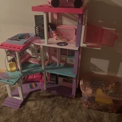 Barbie House & Accessories 