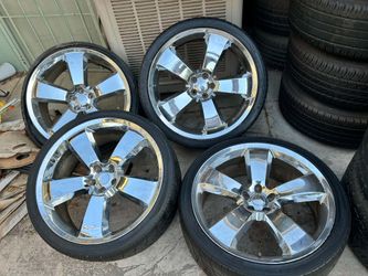 RIMS 265/35R22...5 LUGS BOLT PATTERS 5X115..5X114.3..5X4.5..1 RIM IS BROCKEN