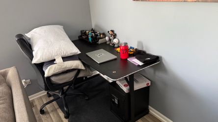 Gaming desk
