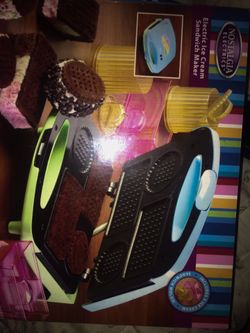 Ice cream sandwich maker 13 dollars