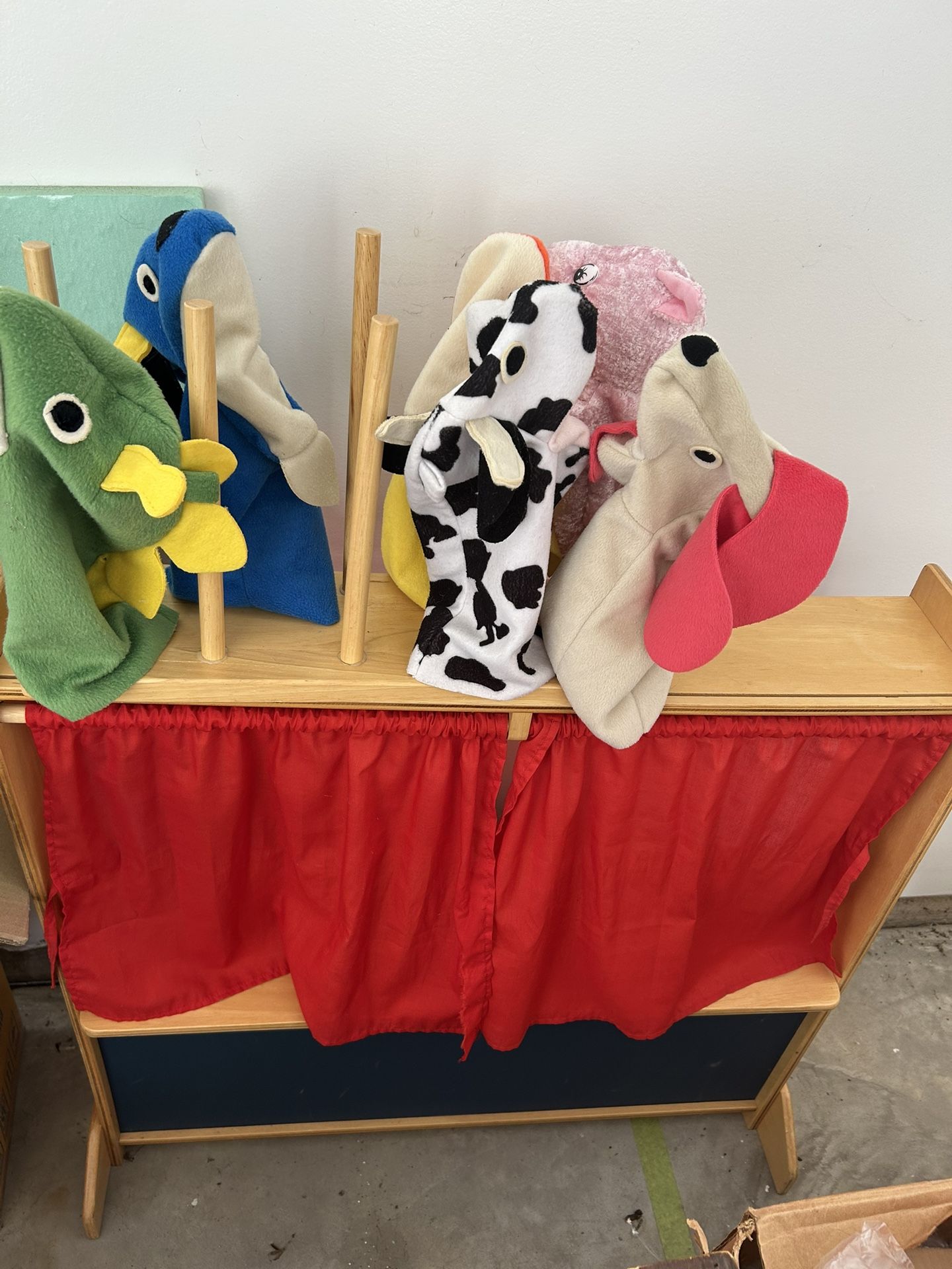 Puppets With Theater Stand