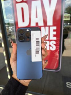$85 to finance - Unlocked iPhone 15 Pro (256GB)