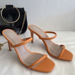 Orange Heels 🧡