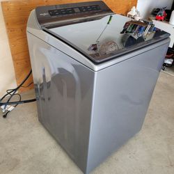 Whirlpool Top Loading Washer. Lightly used, in like new condition. About 6 months old. Hoses Included!

$350
