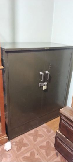 Lyon Locker/Storage 1000 Series