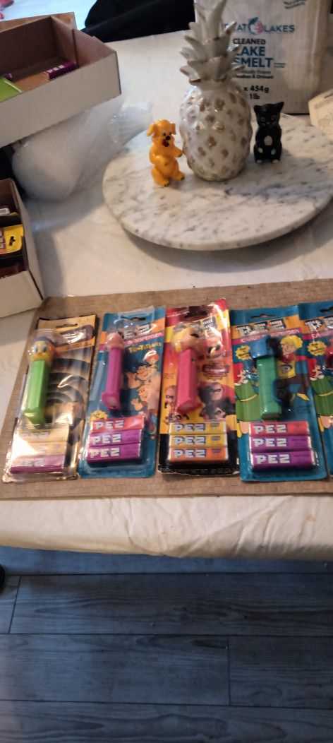 7 Vintage Pez Dispensers All In Original Packages