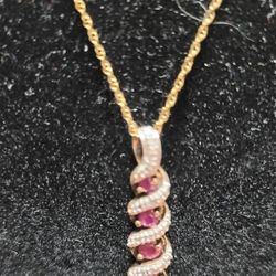 Beautiful Women Necklace Silver Over Gold.