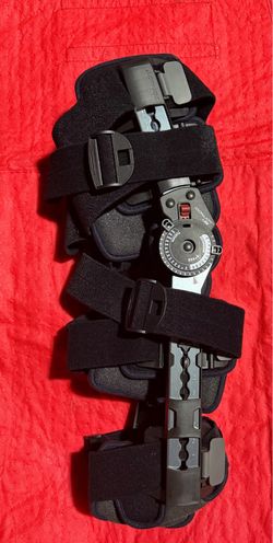 DonJoy X-ROM Premium Knee Brace