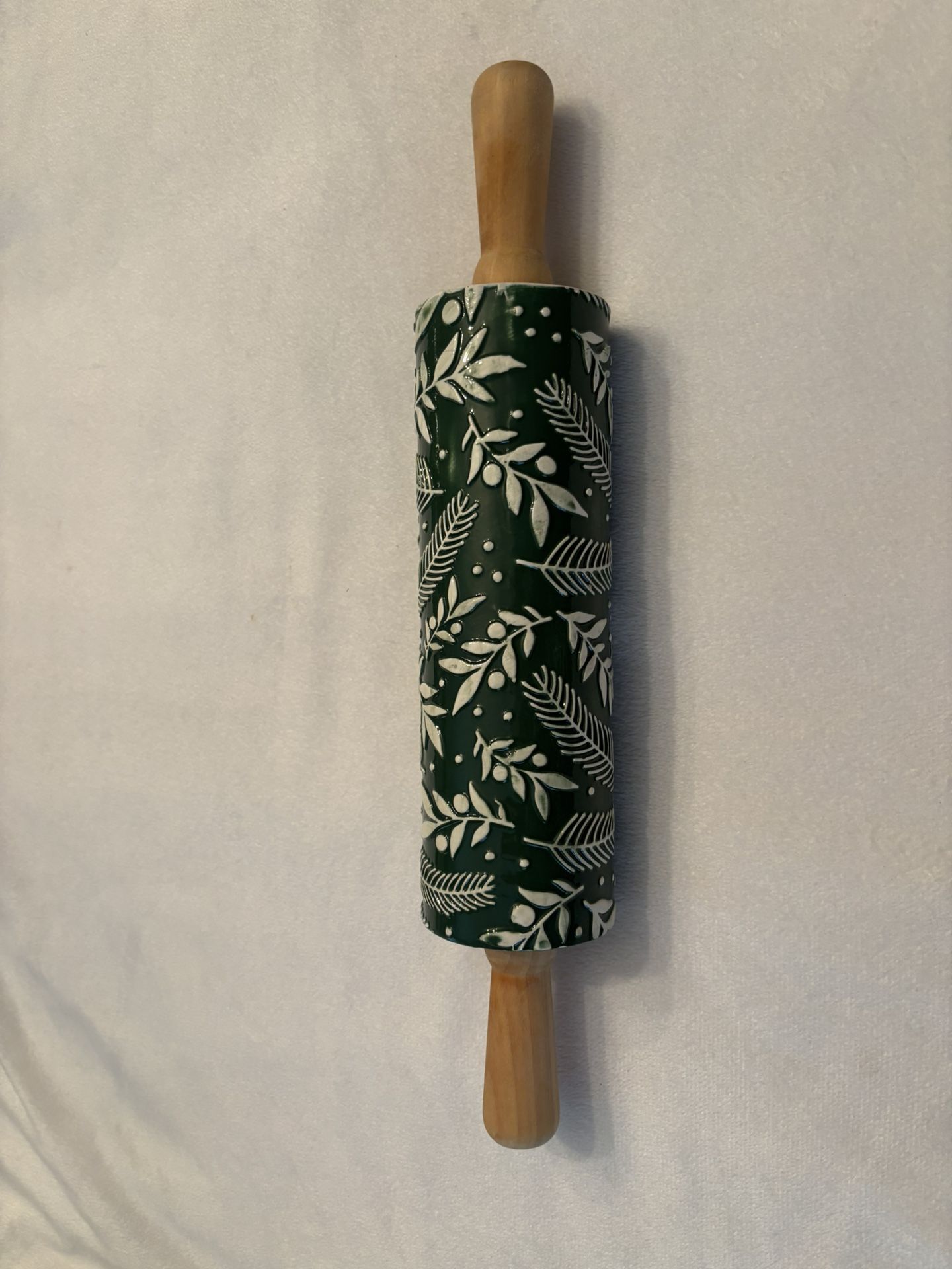 Green Ceramic Rolling Pin With Leaves Design And Wood Handles 