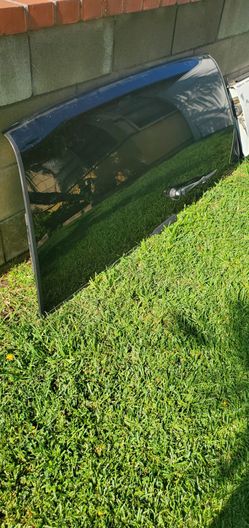 Chevy Tahoe Rear Glass