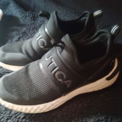 Nautica Black And White Tennis Shoes Size 9 