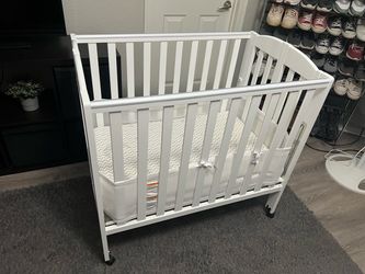 Mini Toddler Crib