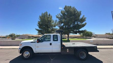 2012 Ford F350 Super Duty Super Cab & Chassis