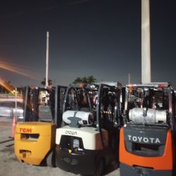 FORKLIFT TOYOTA 3000# Triple Mastil