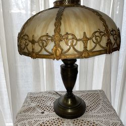 VINTAGE EARLY 1900s URN SLAG GLASS LAMP