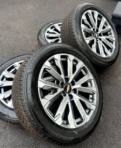 New 22" inch OEM GM wheels silverado 1500 tahoe Suburban sierra 1500 yukon escalade wheels rims Bridgestone 275/50/22 tires hablo español