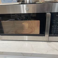 Microwave- Working Perfectly Fine. 