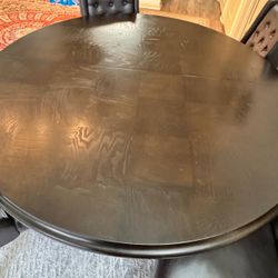 Solid Wood DiningTable (round)
