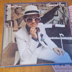 Elton John Greatest Hits Record ,nice Used Condition. 35th Ave And McDowell Phx 