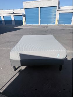 Queen size 10” mattress and base