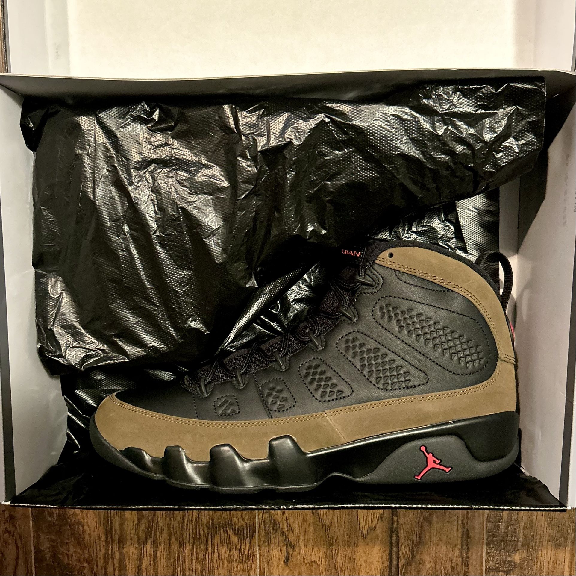 Jordan men size 11 brand new with receipt Jordan 11 Gamma 8.5 Mens Size: 8.5 Mens Price: $390 Shoes  main image 2