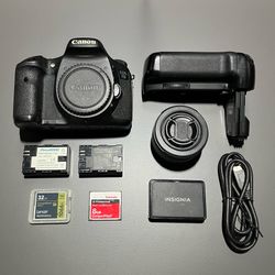 Canon 7D (Mark 1) DSLR Kit w/ Canon EF 50mm f/1.8 STM Lens