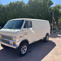 1974 Ford Quadravan 4x4 New 351 V8 Windsor Engine