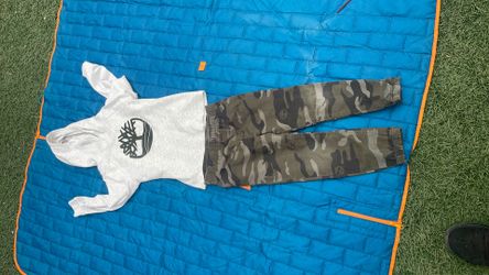Boys size 5t timberland