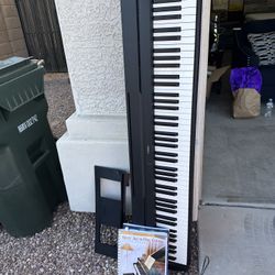 Yamaha Keyboard Piano