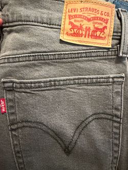 Women’s wedgie straight  Levi’s W30 L28