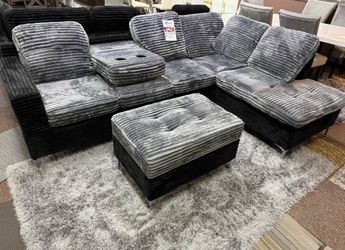 NEW SECTIONAL SOFA WITH OTTOMAN AND FREE DELIVERY PAY ON ARRIVAL