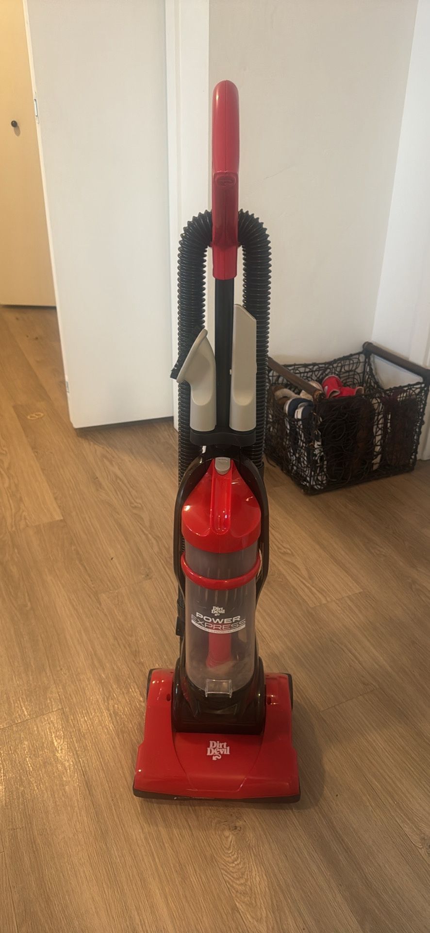 Vacuum Used Twice Dirt devil