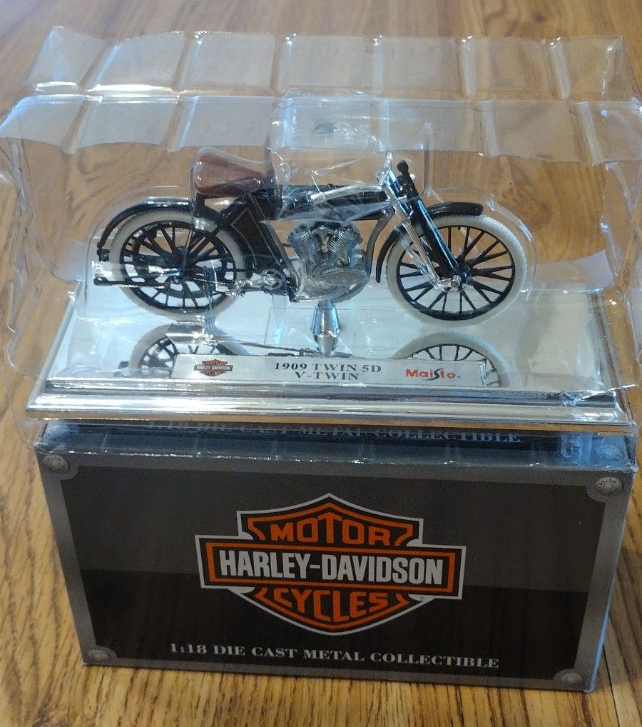 Harley Davidson 1909 Twin 5D V-Twin 1:18 Scale Die-Cast