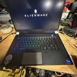 Alienware X15 R2