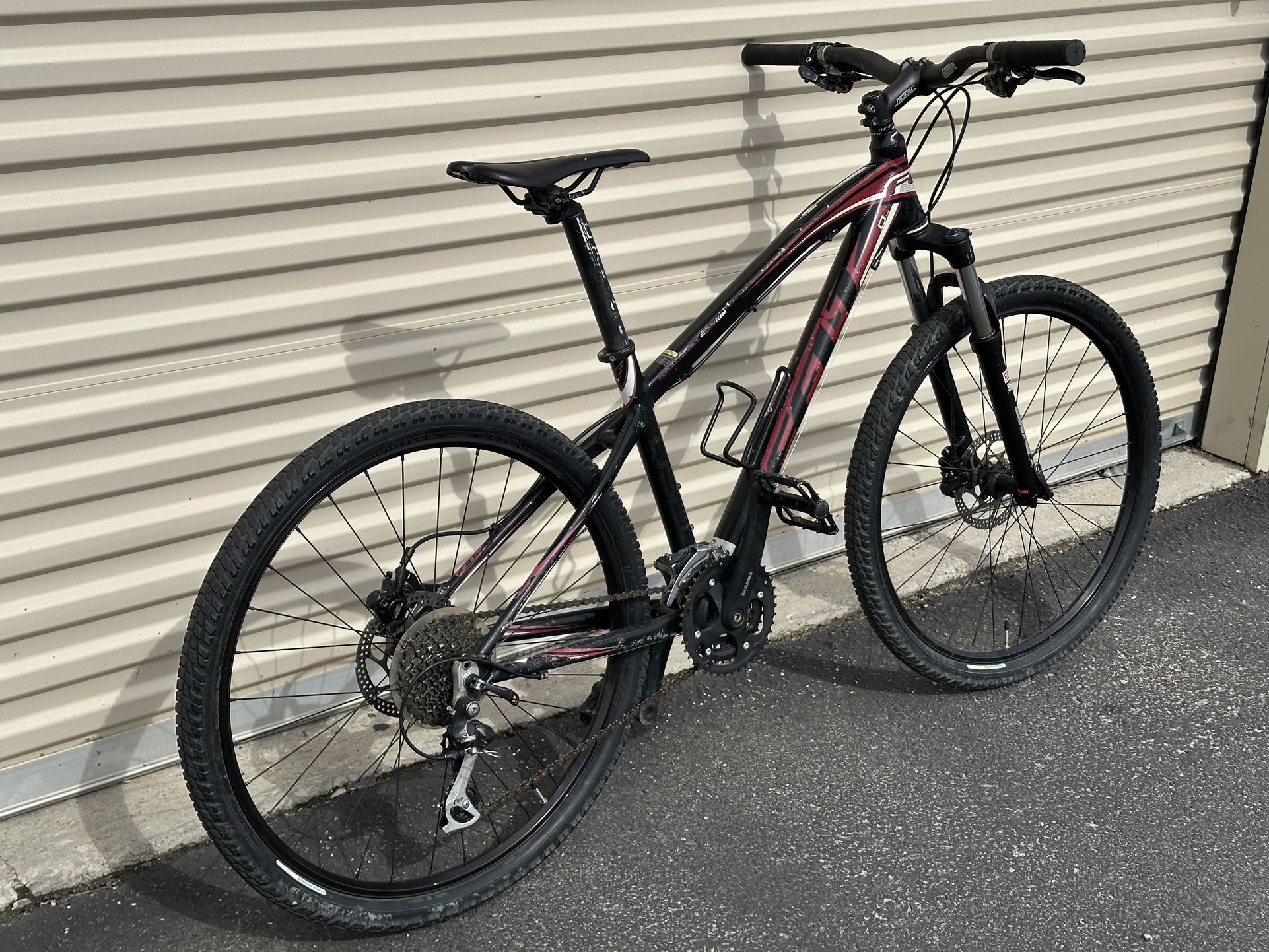 Felt Q520 Mountain Bike Hydraulic Disc Brakes 24 Speed 16” Frame!