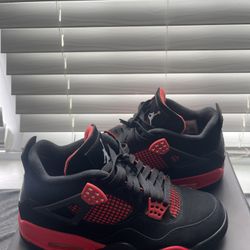 Air Jordan 4 Retro Red Thunder 