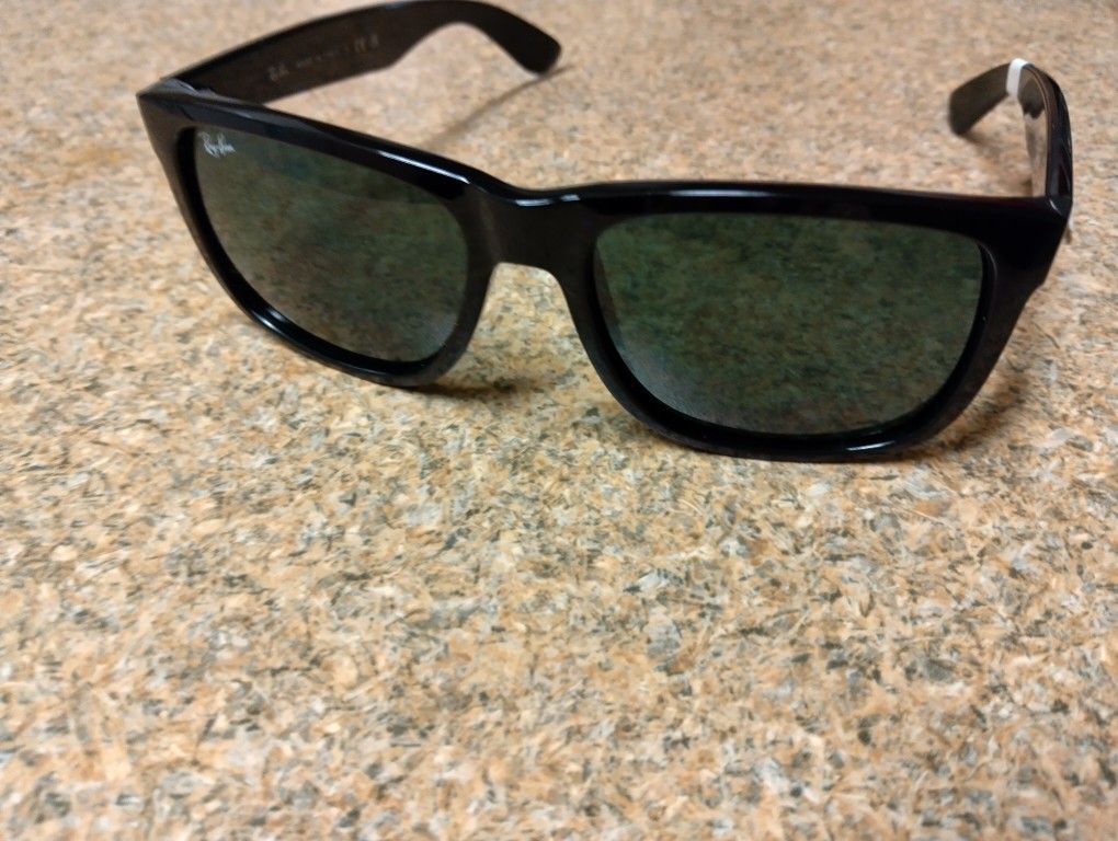 Ray Bans Brand New 