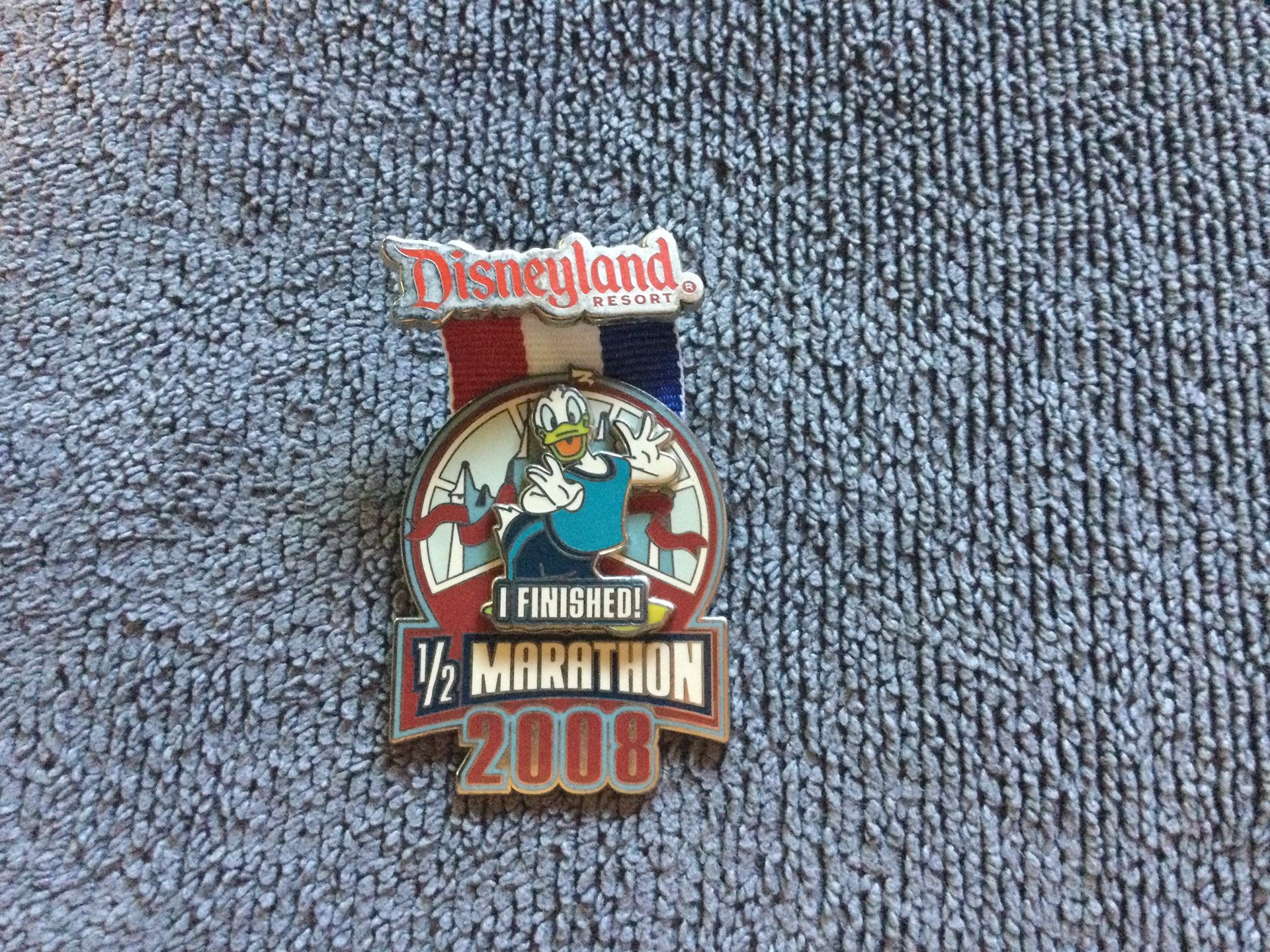 Disney donald duck trading pins